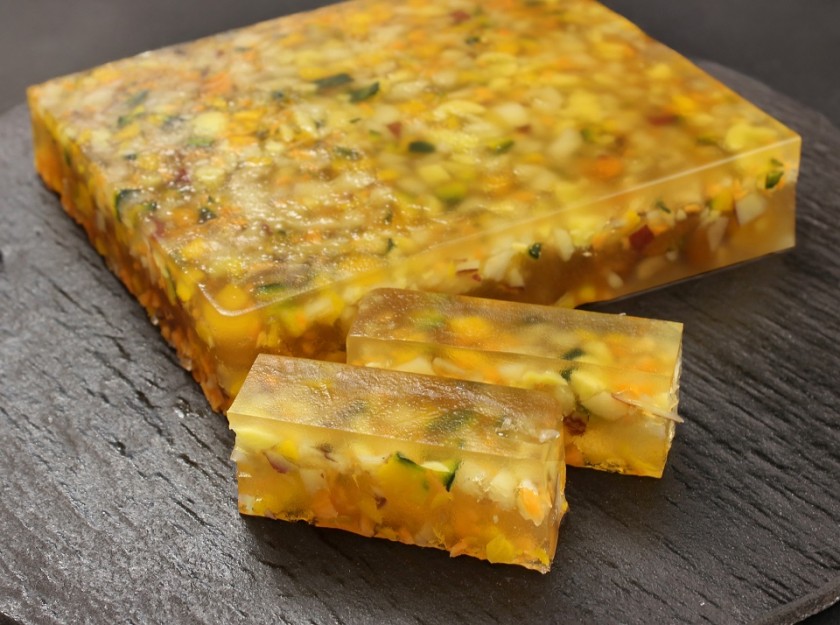 鹿児島県産鰹だし野菜ゼリー寄せ