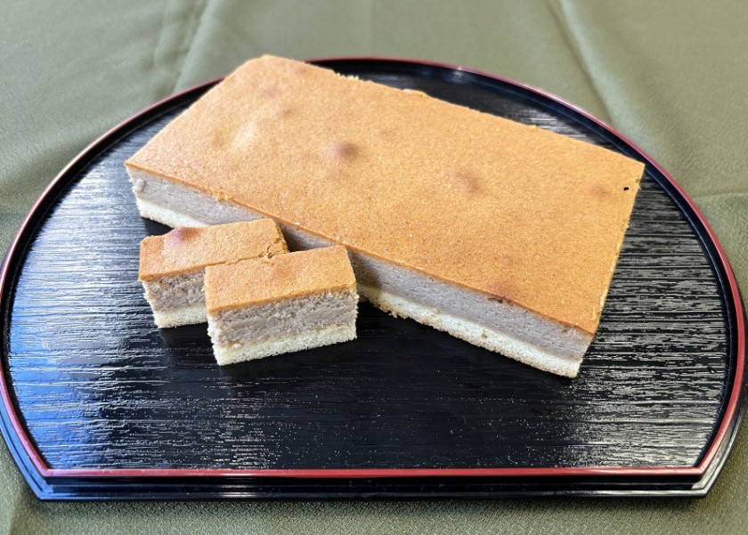 黒蜜ときな粉のケーキ